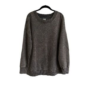 SO, WOMENS, NWOT, OVERSIZED, VINTAGE-WASH SWEATSHIRT IN DARK GREY. SIZE M.
